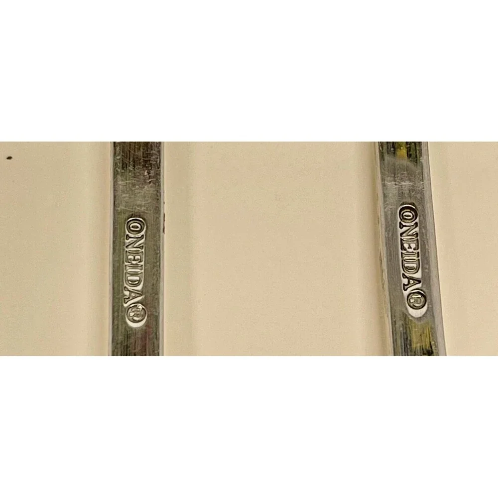 Oneida Silver Emma Mirror Stainless Steel Flatware set of 4-7